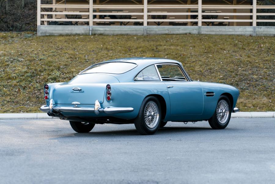  Aston Martin DB4 (Series IV) 1961 года  (WW) (фото 23 из 30)